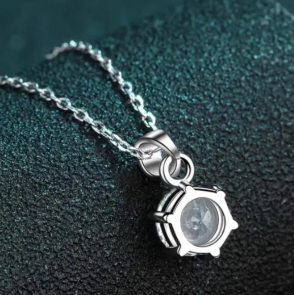 π10ct t.w Moissanite Diamond - Picture 11 of 17